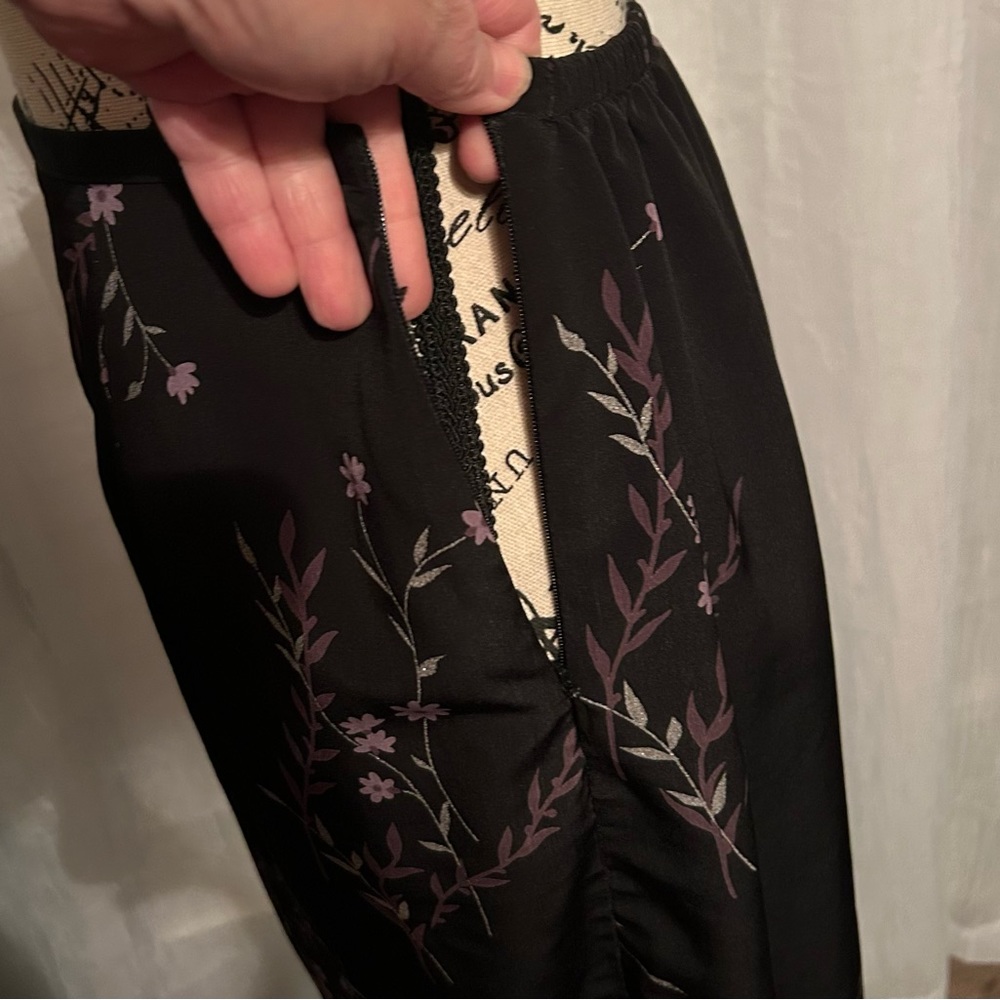 Laura Scott Skirt. Size Small Petite. - Picture 5 of 8